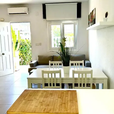 Сasa de vacaciones Casa Blanca De Sierramar *
